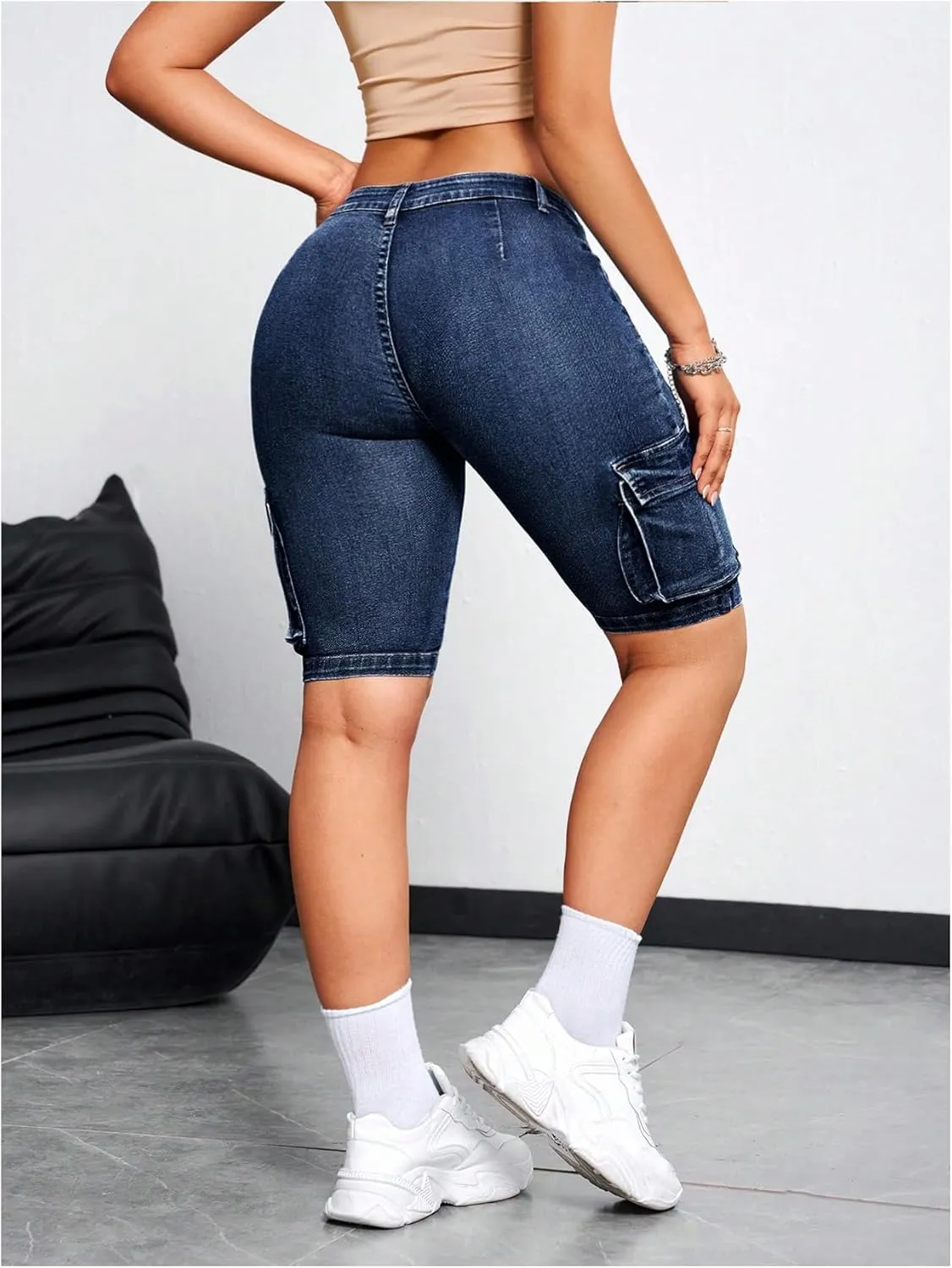 WDIRARA Women's Skinny Stretchy Bermuda Jean Shorts Low Rise Denim Cargo Shorts Streetwear