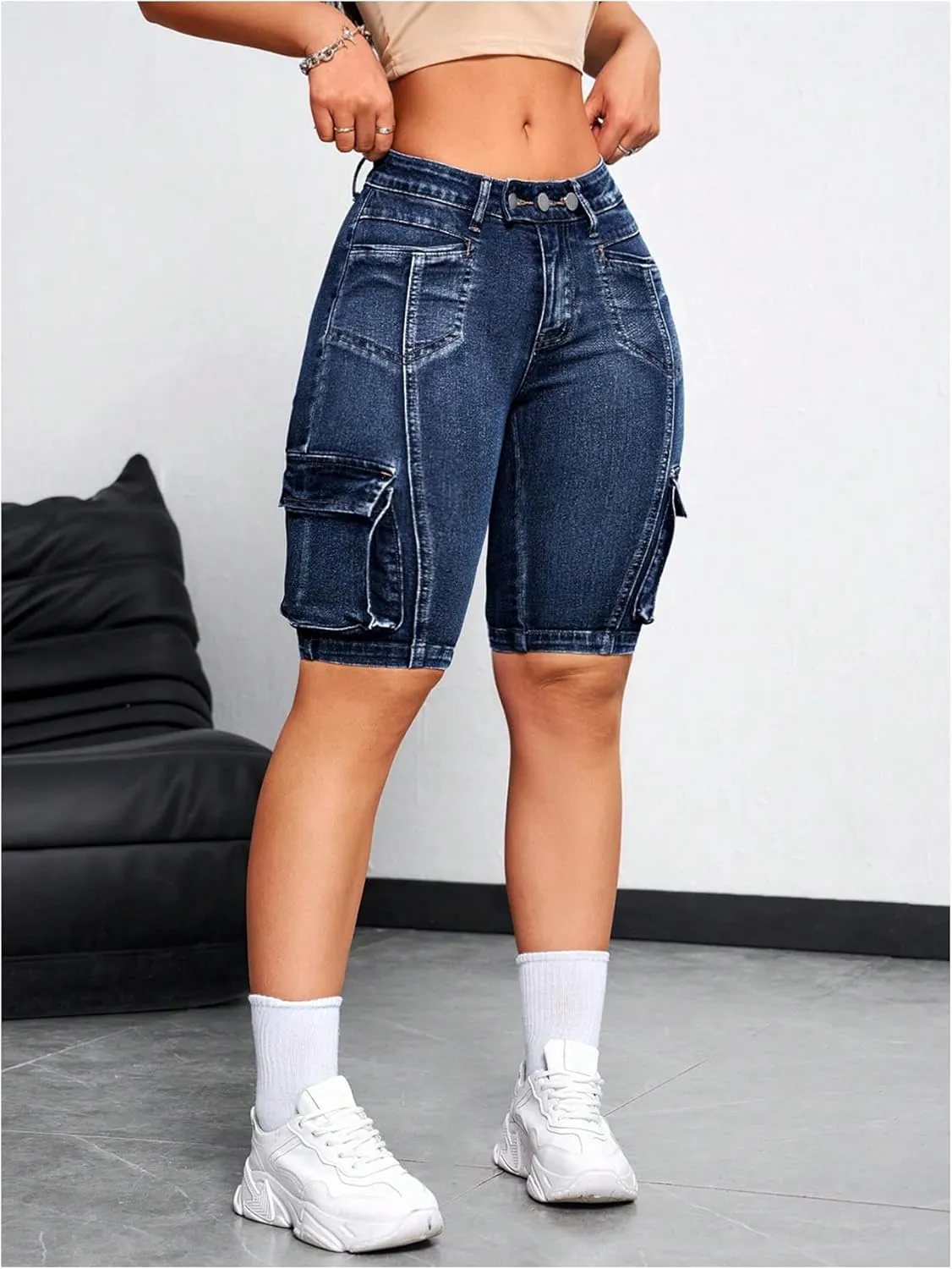 WDIRARA Women's Skinny Stretchy Bermuda Jean Shorts Low Rise Denim Cargo Shorts Streetwear